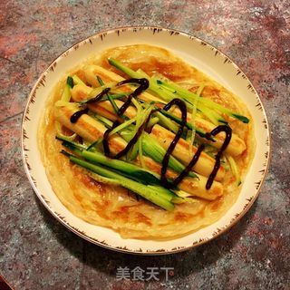 手抓饼卷鸡肉肠的做法步骤：10