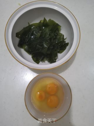 海带鸡蛋汤的做法步骤：1