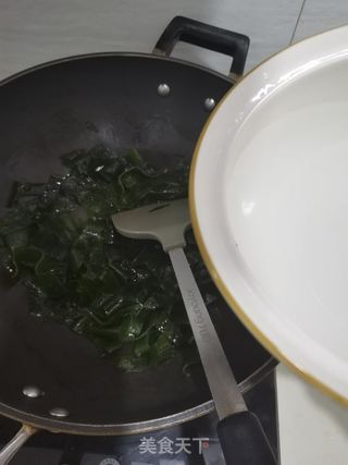 海带鸡蛋汤的做法步骤：4