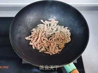 好吃到舔盆的鱼香肉丝的做法步骤：4