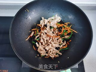好吃到舔盆的鱼香肉丝的做法步骤:8