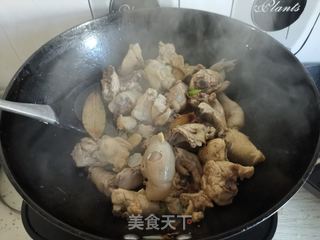 香菇土豆炖鸡块的做法步骤:6