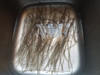 紫土豆粉条炖排骨的做法步骤:7