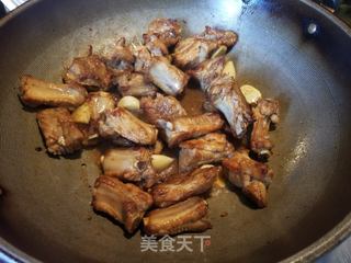紫土豆粉条炖排骨的做法步骤:11