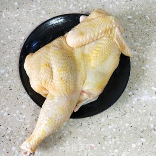 电饭锅盐焗鸡的做法步骤:3