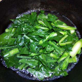 腊肠炒芥兰 的做法步骤:6