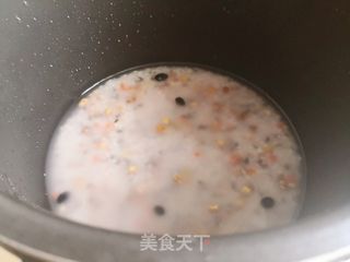 肉松饭团的做法步骤：2