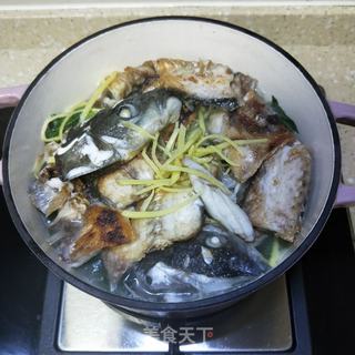 鱼头炖芥菜的做法步骤:5