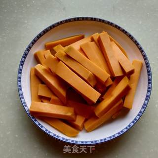 咸鸭蛋黄焗南瓜的做法步骤:2