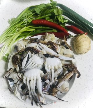 炒螃蟹的做法步骤：1