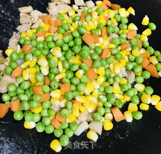 彩蔬炒肉的做法步骤：5