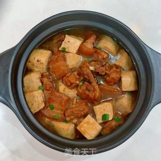 五花肉排骨焖白豆干的做法步骤：15