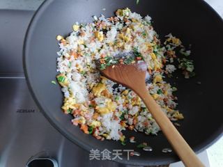 鸡蛋炒饭的做法步骤：7