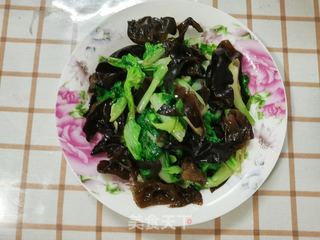 青菜炒黑木耳的做法步骤：7