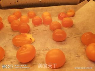 咸蛋黄豆沙月饼的做法步骤:7