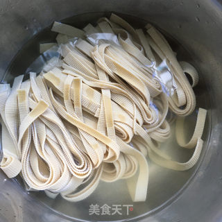 黑豆腐炖时蔬的做法步骤：4