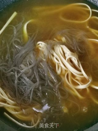 牛肉粉丝汤的做法步骤:5