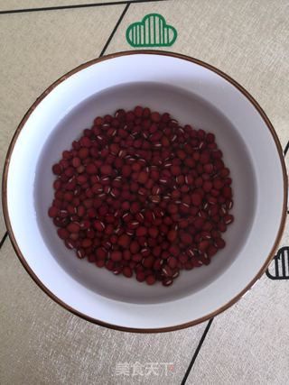 红豆多多奶茶的做法步骤:2