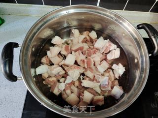 牛腩炖萝卜的做法步骤:3
