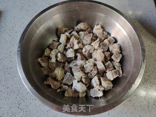 牛腩炖萝卜的做法步骤:4