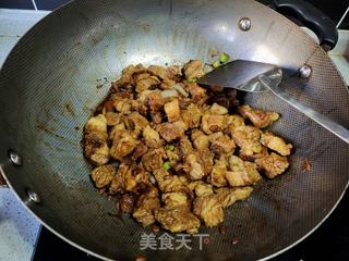 牛腩炖萝卜的做法步骤:8