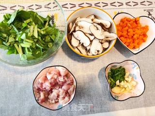 香菇鸡肉粥的做法步骤:2
