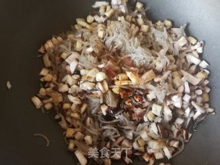 萝卜缨香菇豆腐粉条包的做法步骤:21