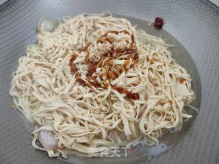 干豆腐炒韭菜的做法步骤:7