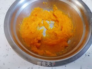 红薯豆沙饼的做法步骤:2