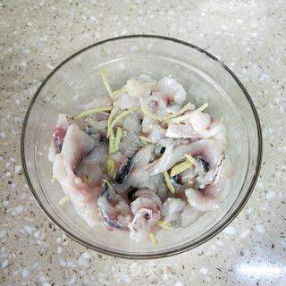 生滚鱼片粥的做法步骤:9