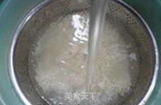 蜜枣花生仁糯米粽的做法步骤:6