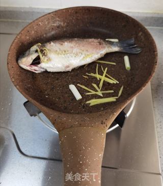 鲫鱼豆腐汤的做法步骤:7