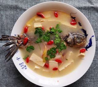 鲫鱼豆腐汤的做法步骤：11