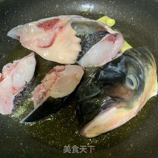 鱼头豆腐煲的做法步骤：6