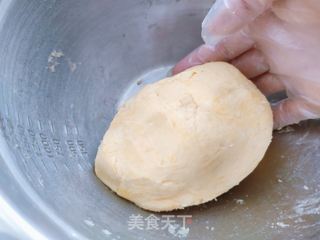 万圣节鬼脸草莓派的做法步骤:4