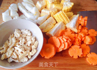山药玉米排骨汤的做法步骤:3