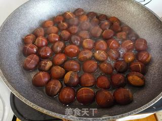 糖炒板栗的做法步骤:5