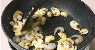 南瓜蘑菇虾仁意面丨营养解馋,好吃到停不下来的做法步骤:6