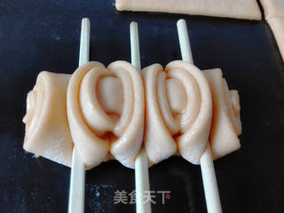 胡萝卜椰香花卷(一次发酵)的做法步骤:7