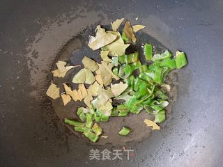 红烧土豆鸡爪的做法步骤：7