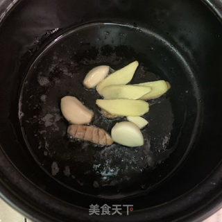 红烧排骨卤蛋的做法步骤：5