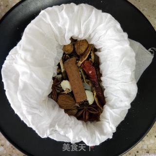 卤猪蹄的做法步骤:6