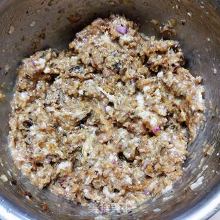 白菜肉馅饺子的做法步骤:4