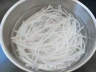 “白菜”砂锅白菜粉条炖肉的做法步骤:3