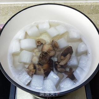 双丸萝卜汤的做法步骤:5