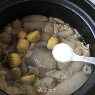 板栗竹荪炖鸽子的做法步骤：13