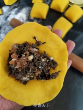 猪肉梅干菜南瓜包子的做法步骤:12
