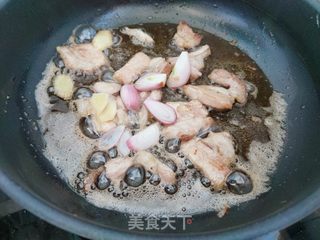 砂锅菌菇炖豆腐的做法步骤:2