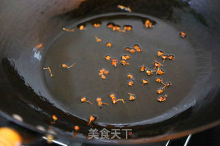 香辣毛豆米炒小鱼干的做法步骤:10