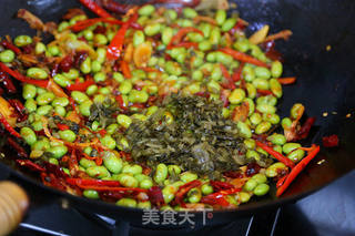 香辣毛豆米炒小鱼干的做法步骤:15
